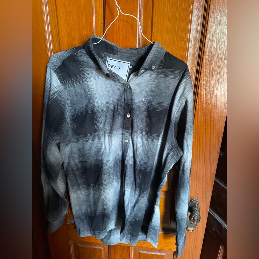 Peau De Loup Black and Gray Plaid Button-Down Shirt
